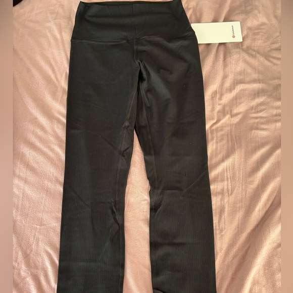 lululemon Align High-Rise Ribbed Pant 28" - size 6 - Picture 6 of 6